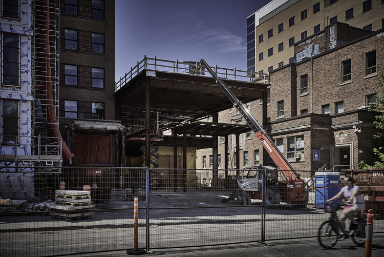 From Hospital to Medical Research Hub: How the Montreal Chest Institute Adapts to Modern Needs - Image 10 of 10