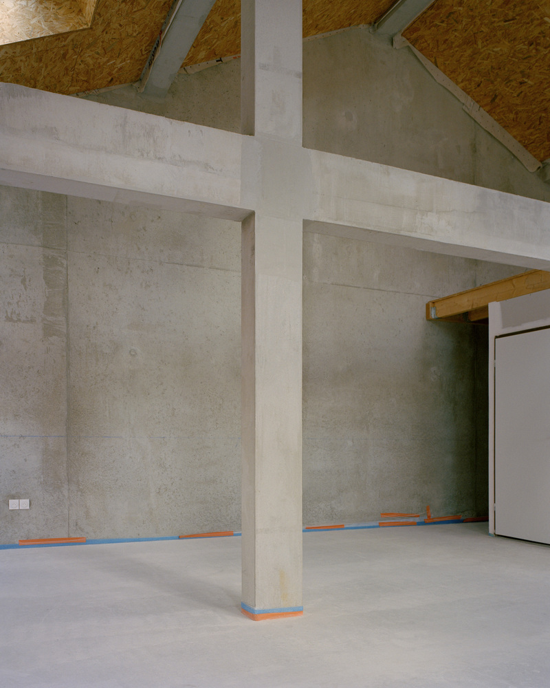 Complejo habitacional Volumes Capables / A6A - Fotografía interior, Fijación Vigas, Pilares