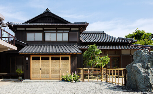 Old Homes, New Stories: 11 Traditional Japanese Homes Renovated for Modern Living  - Image 6 of 12