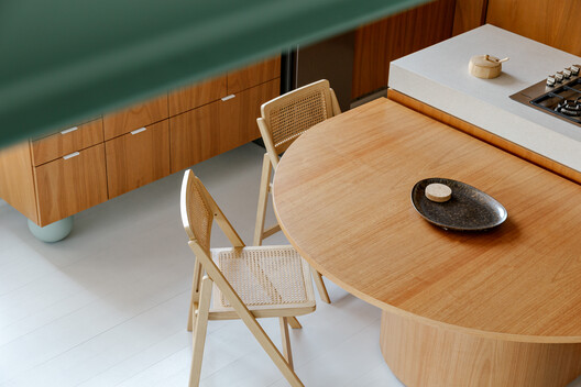 Apartamento Edifício Autem / Vapor arquitetura - Fotografia de Interiores, Madeira, Mesa, Cadeira