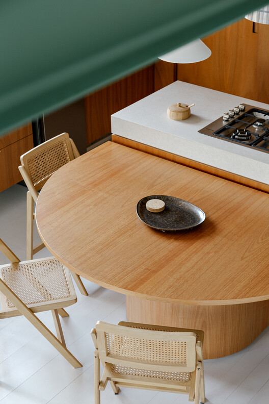 Apartamento Edifício Autem / Vapor arquitetura - Fotografia de Interiores, Madeira, Mesa, Cadeira