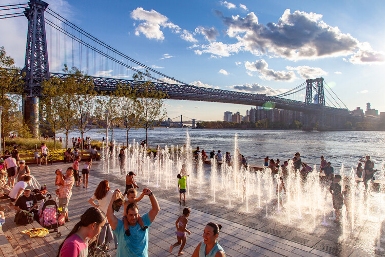 The Quiet Tensions of POPS: How Private Institutions Shape Public Urban Wellness and Access - Image 2 of 29