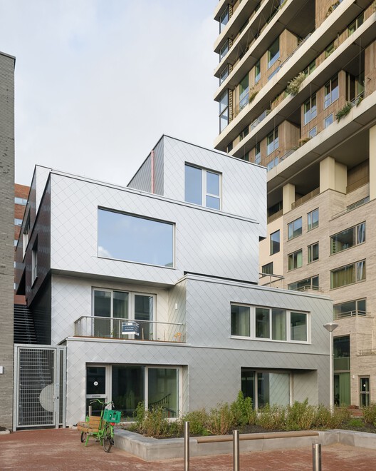 VERTICAL Building / NL Architects + Space Encounters + Studio Donna van Milligen Bielke + Chris Collaris Architects + VDNDP + i29 architects - Exterior Photography