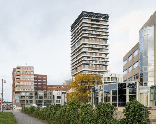 VERTICAL Building / NL Architects + Space Encounters + Studio Donna van Milligen Bielke + Chris Collaris Architects + VDNDP + i29 architects - Image 42 of 98