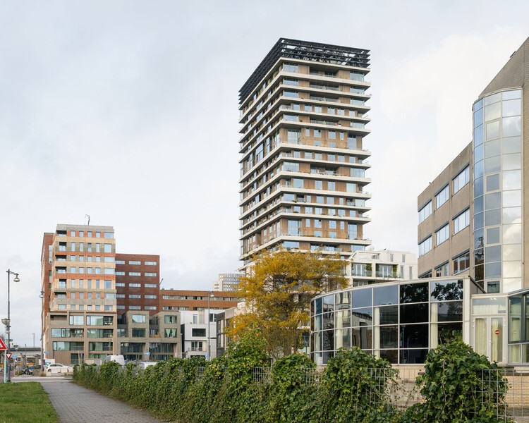 VERTICAL Building / NL Architects + Space Encounters + Studio Donna van Milligen Bielke + Chris Collaris Architects + VDNDP + i29 architects - Image 42 of 98