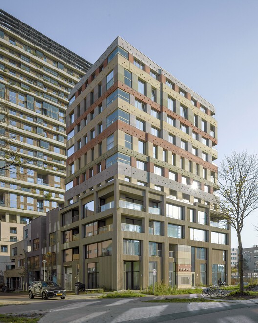 VERTICAL Building / NL Architects + Space Encounters + Studio Donna van Milligen Bielke + Chris Collaris Architects + VDNDP + i29 architects - Exterior Photography