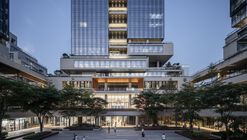 龙华设计产业园总部大厦 / 华阳国际