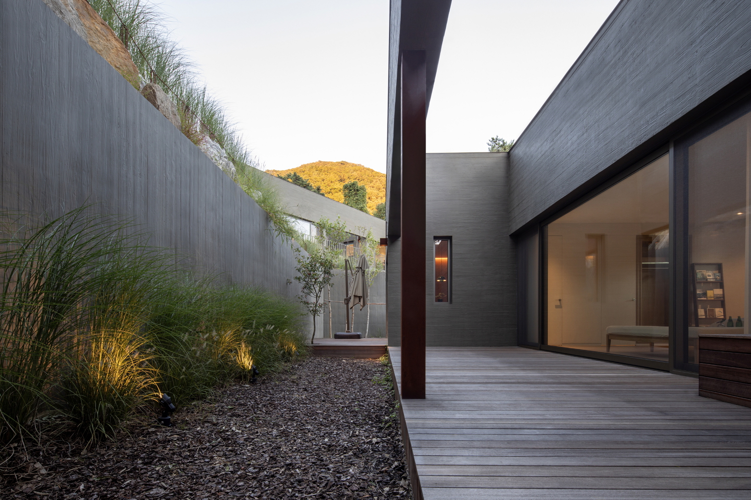 Casa Ooort / 100A associates - Imagem 4 de 26