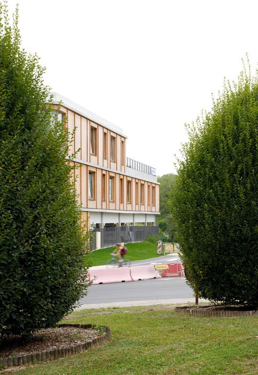 Head Office of French Federation of Canoe-Kayak and Paddle Sports / Le Studio Sanna Baldé - Exterior Photography