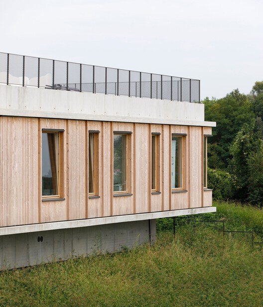 Head Office of French Federation of Canoe-Kayak and Paddle Sports / Le Studio Sanna Baldé - Exterior Photography