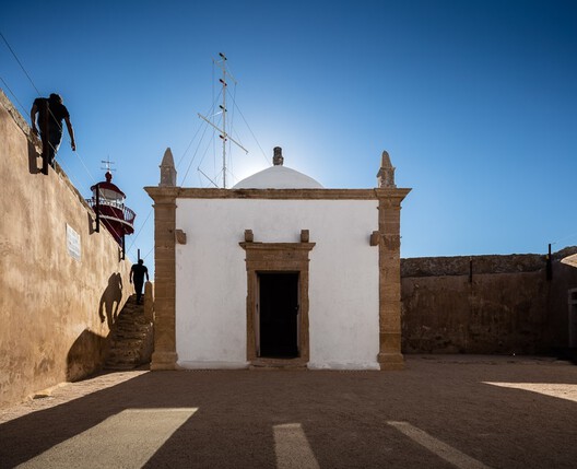 Beyond the Walls: 21 Contemporary Interventions in Castles and Fortresses - Image 27 of 30