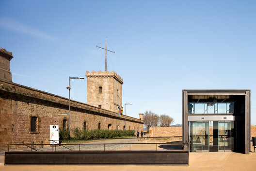Beyond the Walls: 21 Contemporary Interventions in Castles and Fortresses - Image 30 of 30
