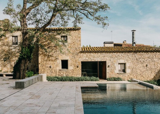 Beyond the Walls: 21 Contemporary Interventions in Castles and Fortresses - Image 9 of 30