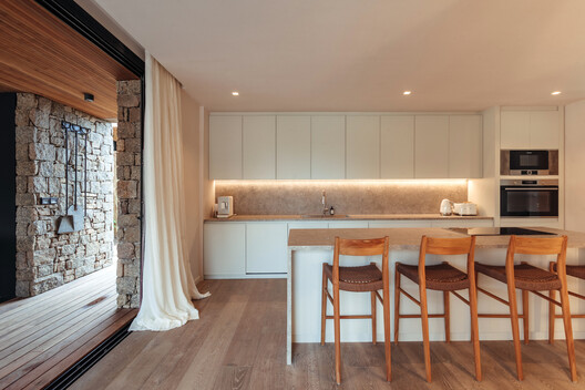 Casa Bougain / Pacífica Arquitectura - Fotografía interior, Madera, Cocina, Encimera, Sillas