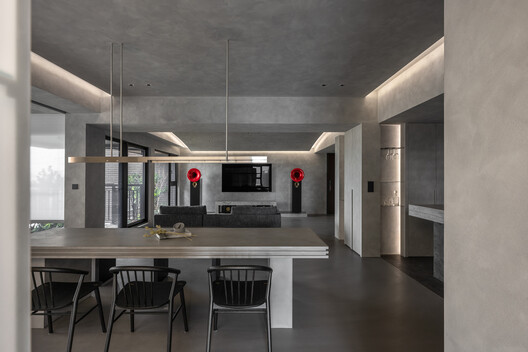 Stone Whisper Residence / KC Design Studio - Interior Photography, Kitchen, Chair