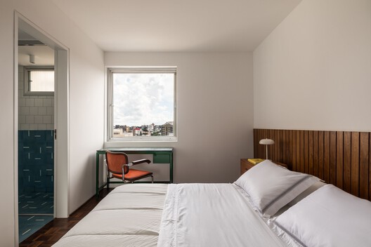 Apartamento Araruama / Arquea Arquitetos Apartamento Araruama / Arquea Arquitetos - Fotografia de Interiores, Dormitório