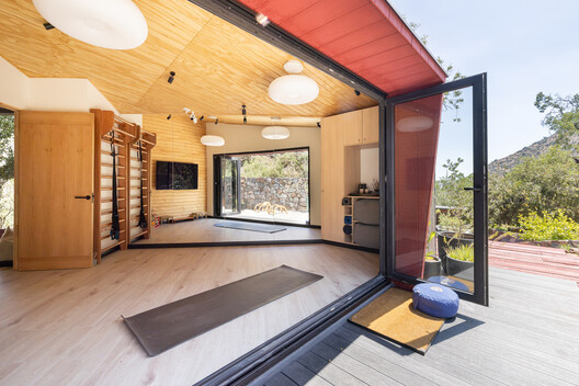 Casa estudio en la montaña / espaciogracia - Fotografía interior, Madera
