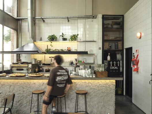 Atelier Fuerza  / Estudio PB. - Fotografía interior, Cocina, Encimera, Sillas