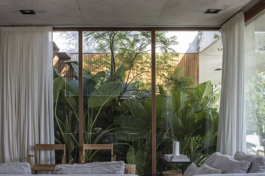 Casa de Las Aves / Estudio Simbiosis - Fotografía interior, Dormitorio, Sillas