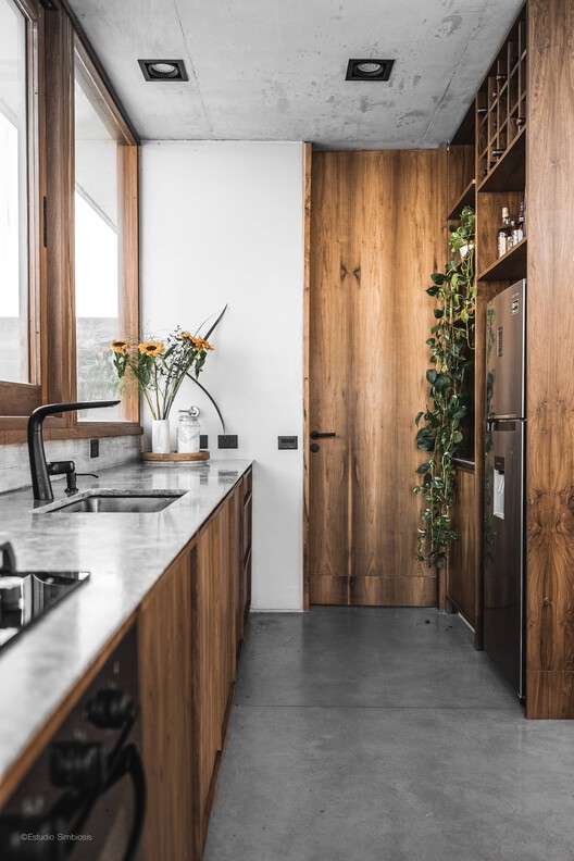 Casa de Las Aves / Estudio Simbiosis - Fotografía interior, Cocina, Madera, Encimera