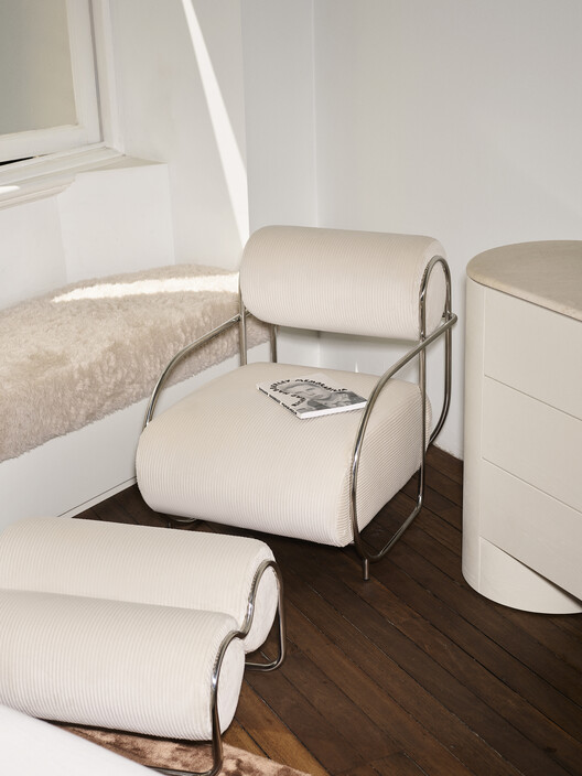 The Rental 2.0 / Ellison Studios - Interior Photography, Chair