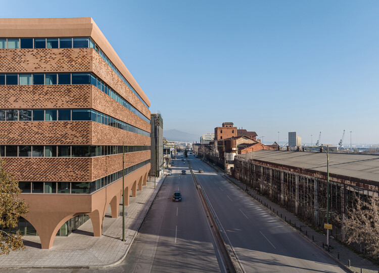 HUB26 Complejo de oficinas en Thessaloniki / Divercity Architects - Fotografía exterior