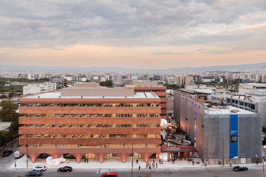 HUB26 Complejo de oficinas en Thessaloniki / Divercity Architects - Fotografía exterior