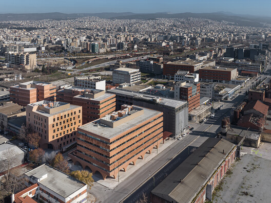 HUB26 Complejo de oficinas en Thessaloniki / Divercity Architects - Fotografía exterior