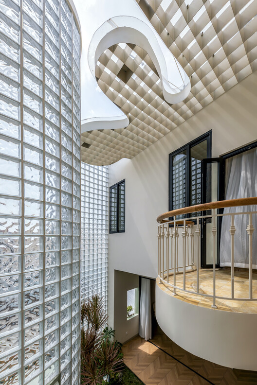 Casa Pabellón de cristal / DA VÀNG studio - Imagen 15 de 37