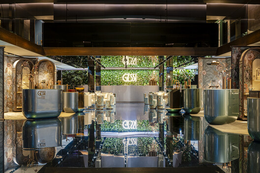 The Secret Garden: A Serene Retreat in the Heart of Casa Gessi Milano - Image 4 of 10