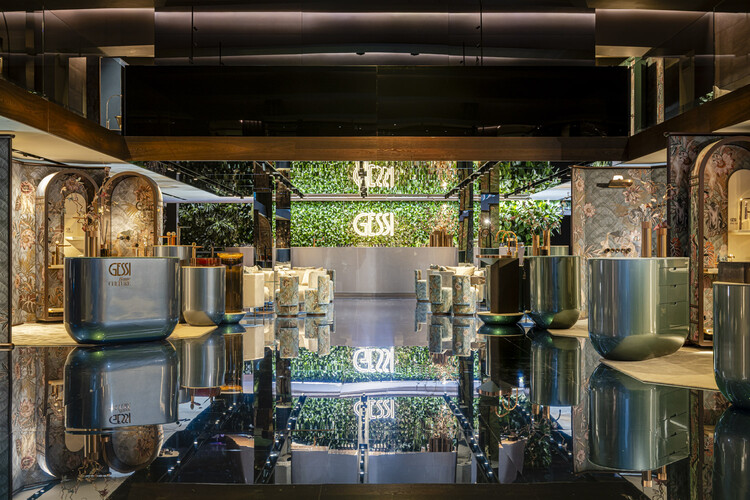 The Secret Garden: A Serene Retreat in the Heart of Casa Gessi Milano - Image 4 of 10