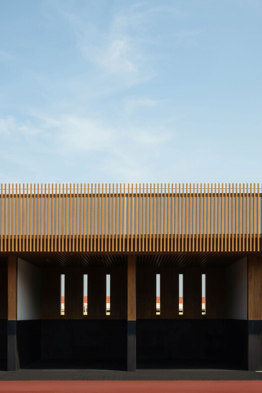 Saddling Boxes & Private Deck  / Studio.D04  - Image 7 of 20