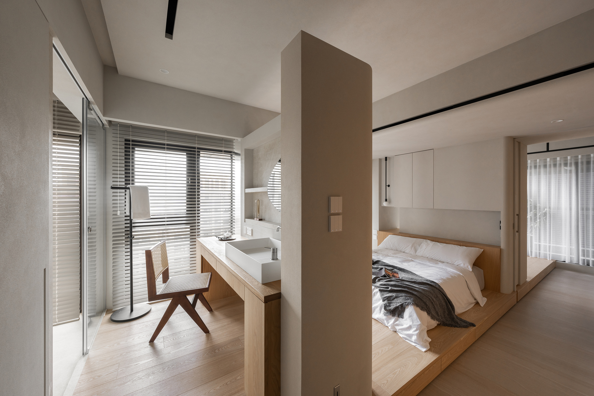 Gallery of Slow Rhythm Apartment / KC Design Studio - 17