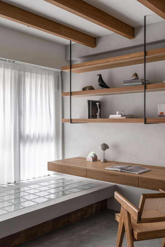 Mooin Apartment / KC Design Studio - Interior Photography, Kitchen, Wood, Lighting, Table, Shelving