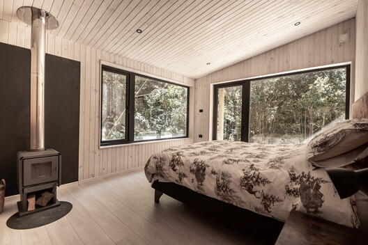 Casa Exploradores / POLA IGLESIAS ARQUITECTURA - Fotografía interior, Dormitorio, Madera