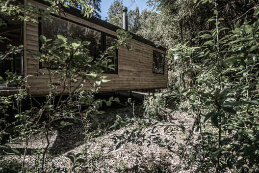 Casa Exploradores / POLA IGLESIAS ARQUITECTURA - Fotografía exterior, Madera, Bosque