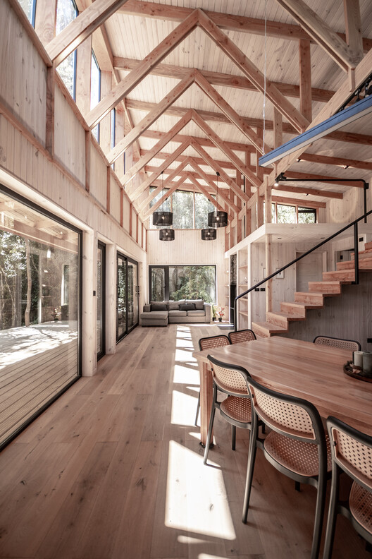 Casa Exploradores / POLA IGLESIAS ARQUITECTURA - Fotografía interior, Madera, Fijación Vigas