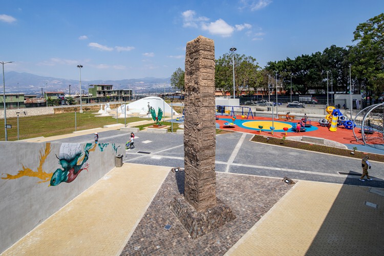 Parque de la Paz Carlos "El Pescadito" Ruiz / Luis Pedro Cifuentes - Imagen 20 de 20