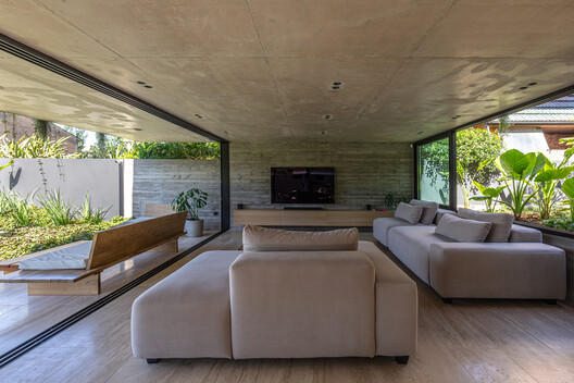 Casa Machado / BTE-ARQ - Fotografía interior, Sala de estar, Madera, Concreto, Fijación Vigas