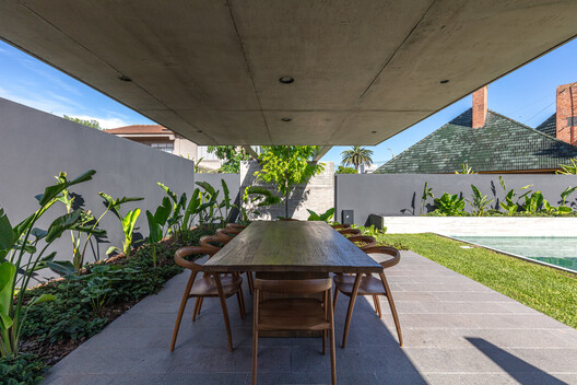 Casa Machado / BTE-ARQ - Fotografía interior, Comedor, Concreto, Patio interior
