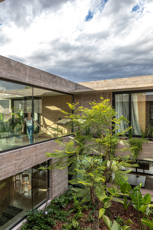 Casa Machado / BTE-ARQ - Fotografía exterior, Jardín, Patio interior