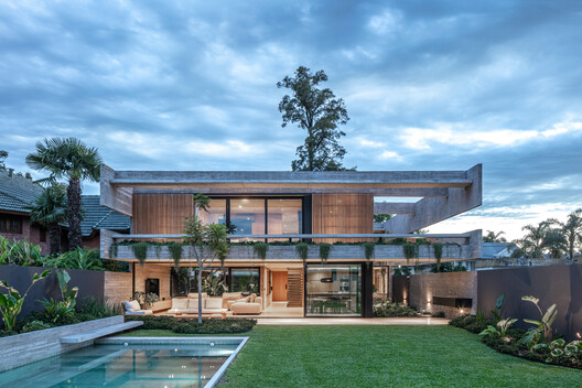 Casa Machado / BTE-ARQ - Fotografía exterior, Madera, Balcón