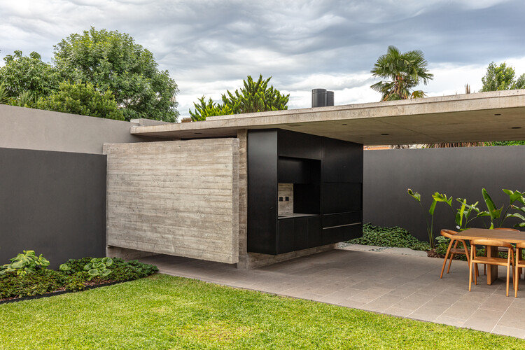Casa Machado / BTE-ARQ - Fotografía exterior, Concreto, Patio interior