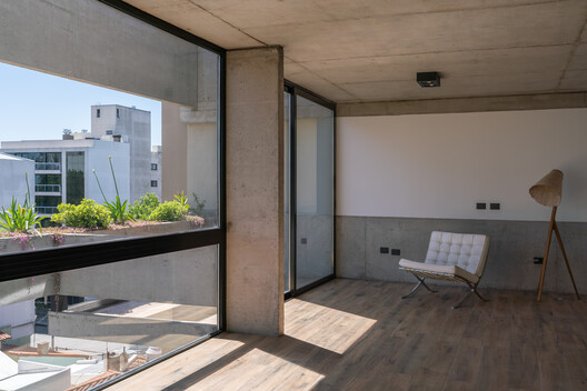 Edificio Avellaneda 1539 / BTE-ARQ - Fotografía interior, Concreto, Balcón