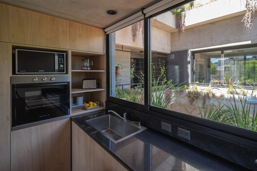 Edificio Avellaneda 1539 / BTE-ARQ - Fotografía interior, Cocina, Madera