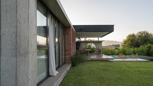 La casa de la puerta amarilla / Etéreo Arquitectos - Imagen 24 de 45