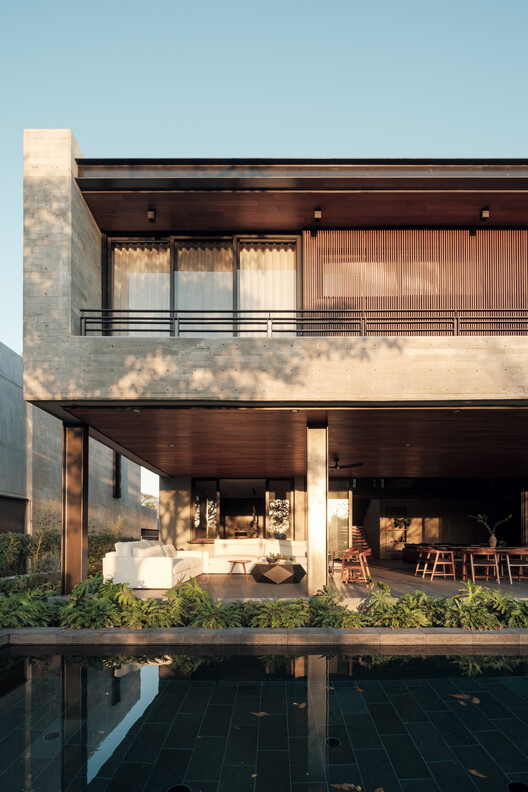 Casa Zenzy / Di Frenna Arquitectos - Fotografía exterior, Balcón