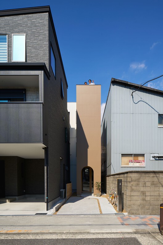 House in Hirano / FujiwaraMuro Architects - Exterior Photography, Concrete