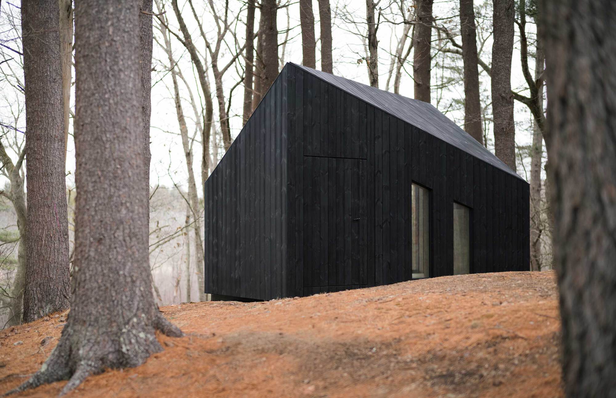 北欧と日本に学ぶフラットパックのタイニーハウス「Koto Niwa Cabin」の写真 3/8