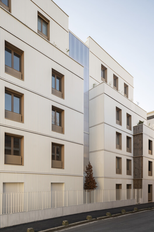 Saint-Denis 44 Housing Units / DREAM - Image 14 of 22